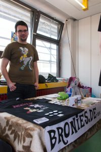 BronyFair-2015-CertainGoat-064-IMG 0357